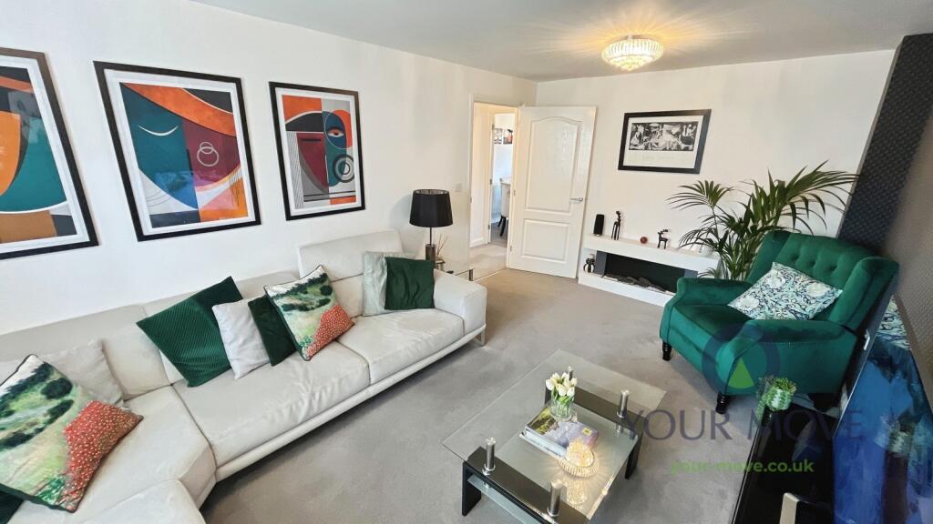 House in Bedford, Central Bedfordshire - More