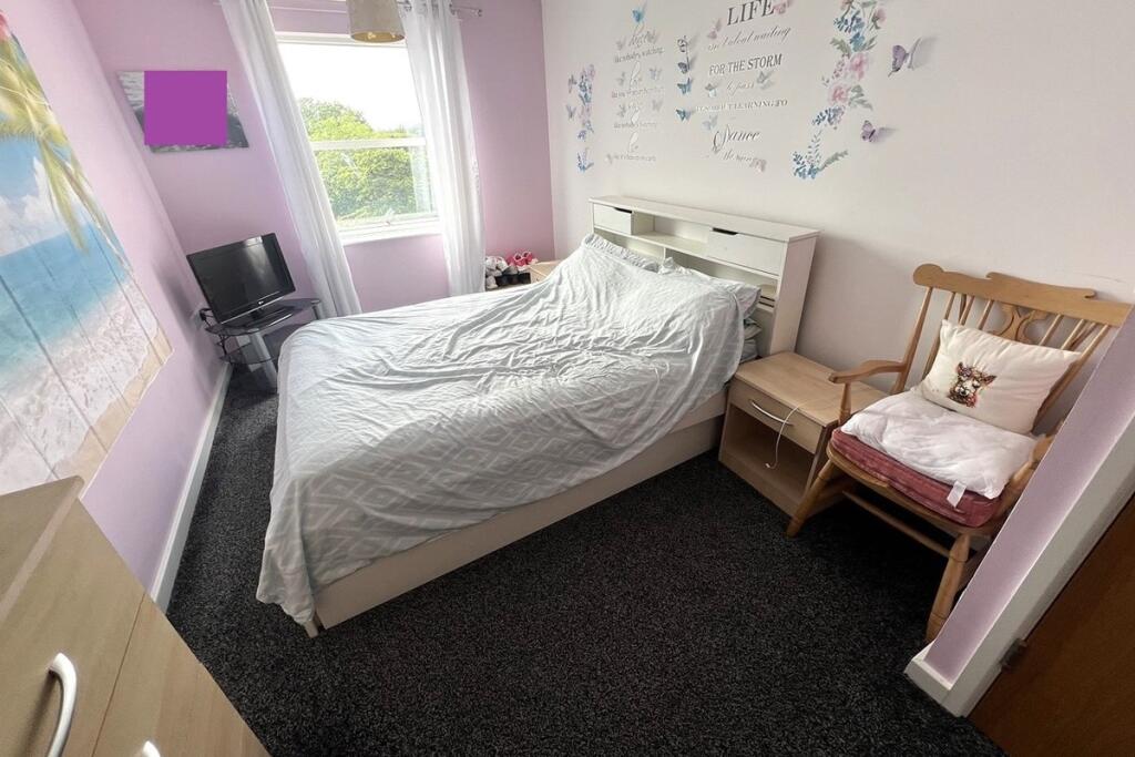 Apartment in Portsmouth, Hilsea - View 2