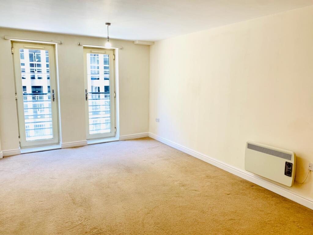 Apartment in Lincoln, Lincolnshire - View 4