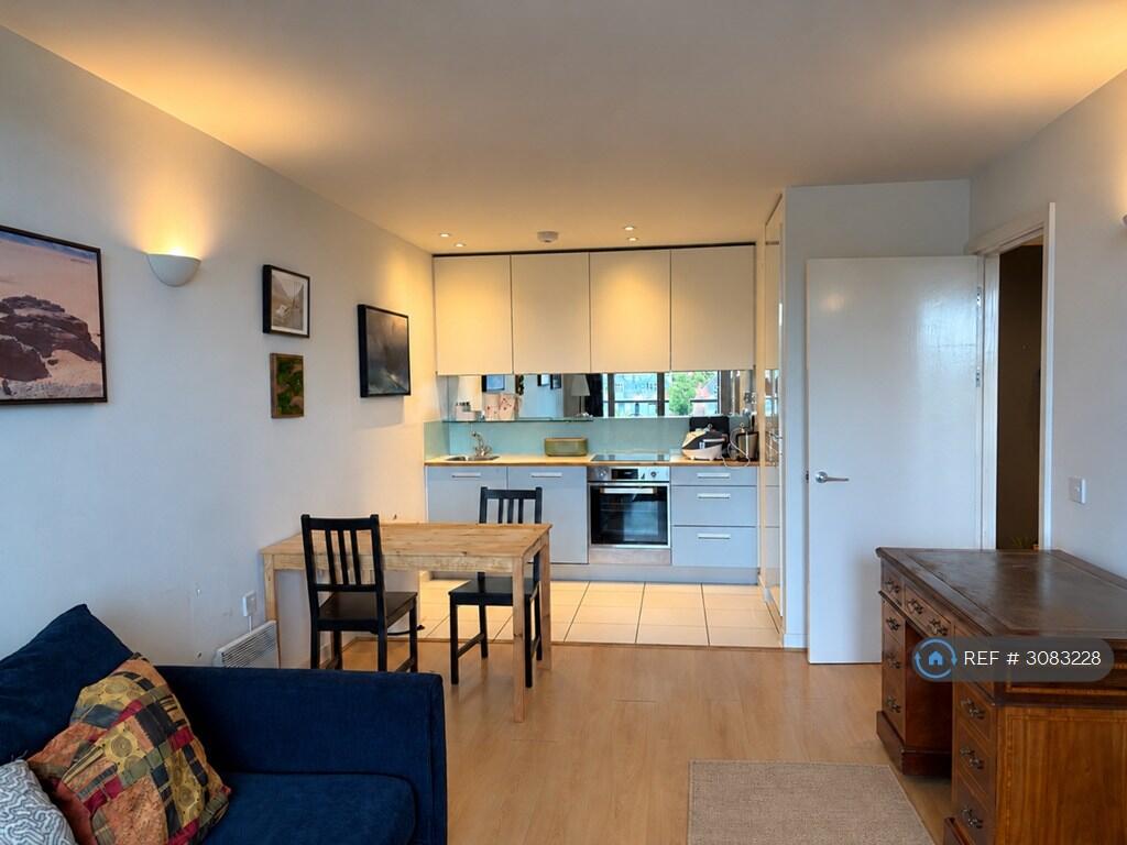 Apartment in London - View 2