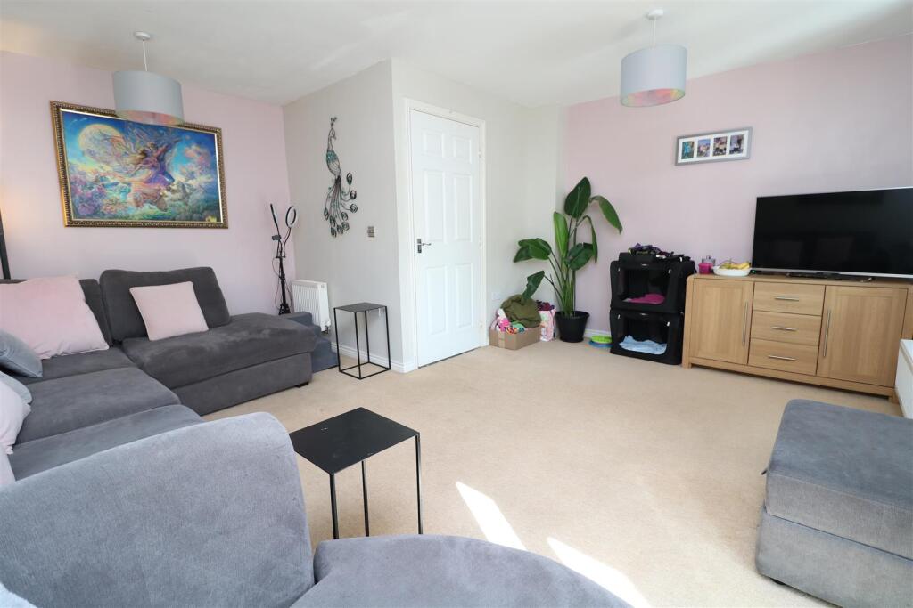 Barley Rise, Trowbridge - View 3