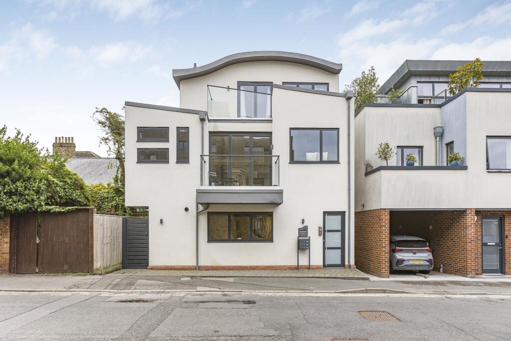 Main image of property: Scala House, 1A Cranham Street, Oxford, Oxfordshire, OX2