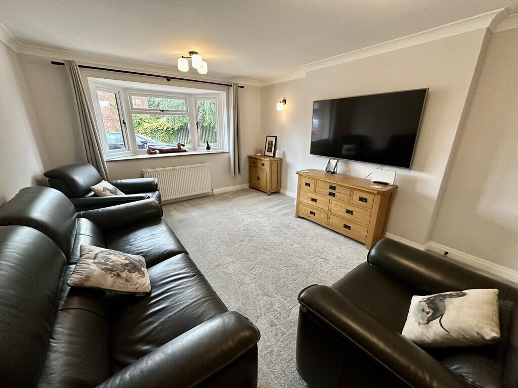 House in Doncaster, Barnby Dun with Kirk Sandall - View 2