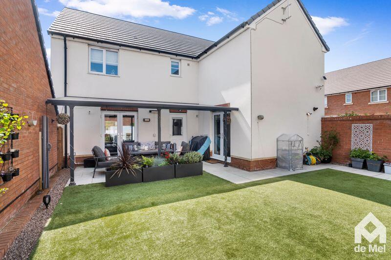 4-bed detached on Court Farm Close, Pamington, Tewkesbury, GL20, £460,000