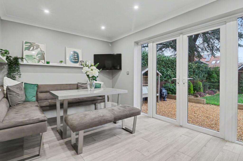 House in Eastleigh, Lowford, Bursledon - More