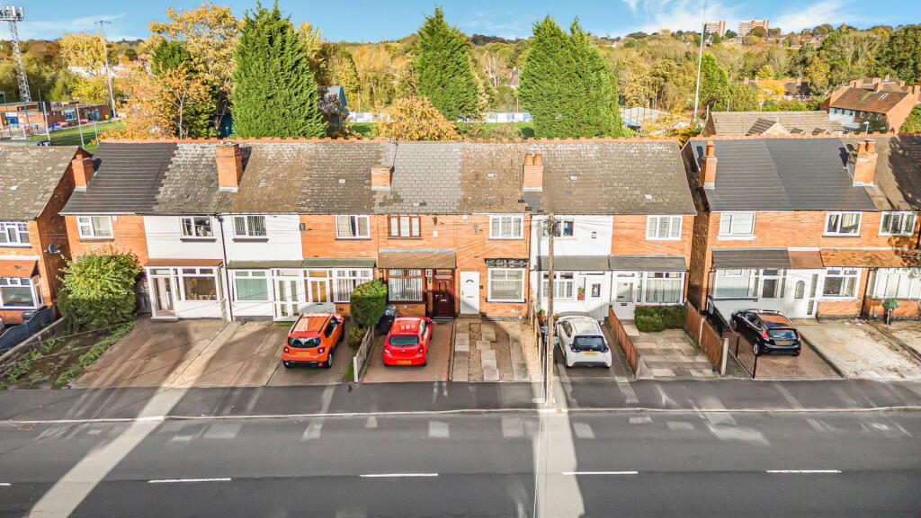 Main image of property: Coles Lane, Sutton Coldfield, B72 1NL