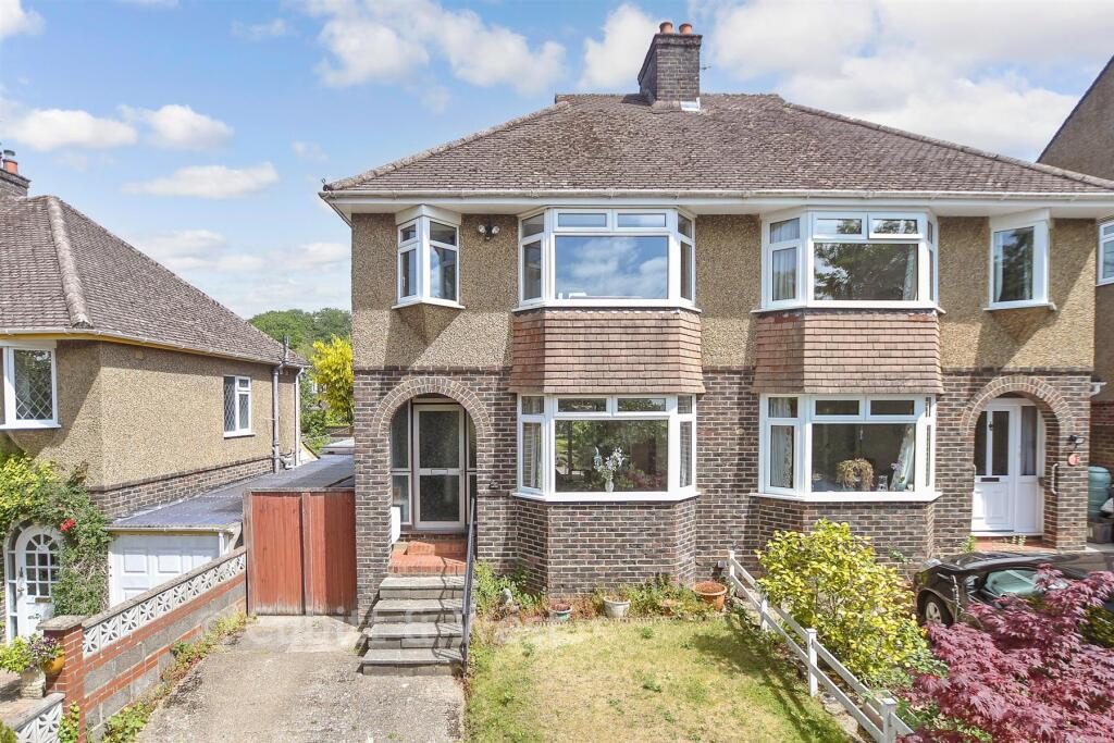 House in Redhill, Earlswood - View 2