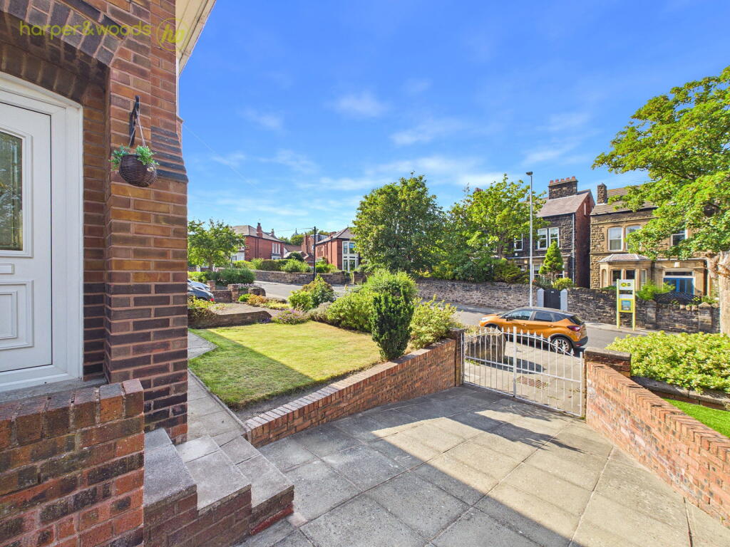 House in Wirral, Liverpool City Region - View 4
