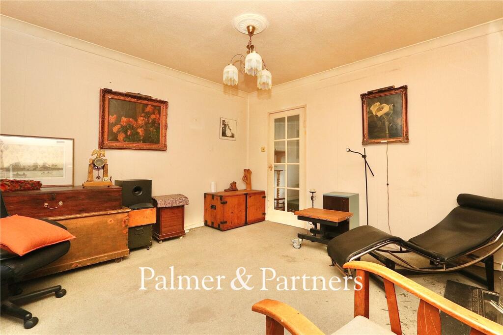 House in Babergh, Shotley - More