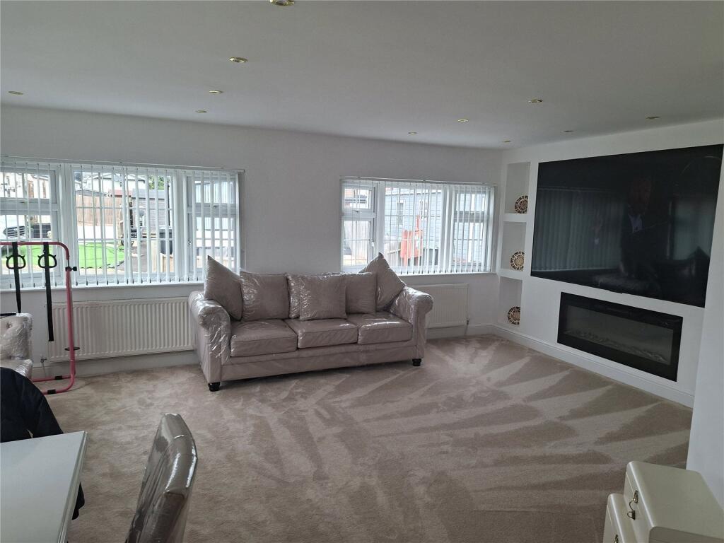 Main image of property: Stopsley Mobile Home Park, St. Thomas's Road, Luton, Bedfordshire, LU2