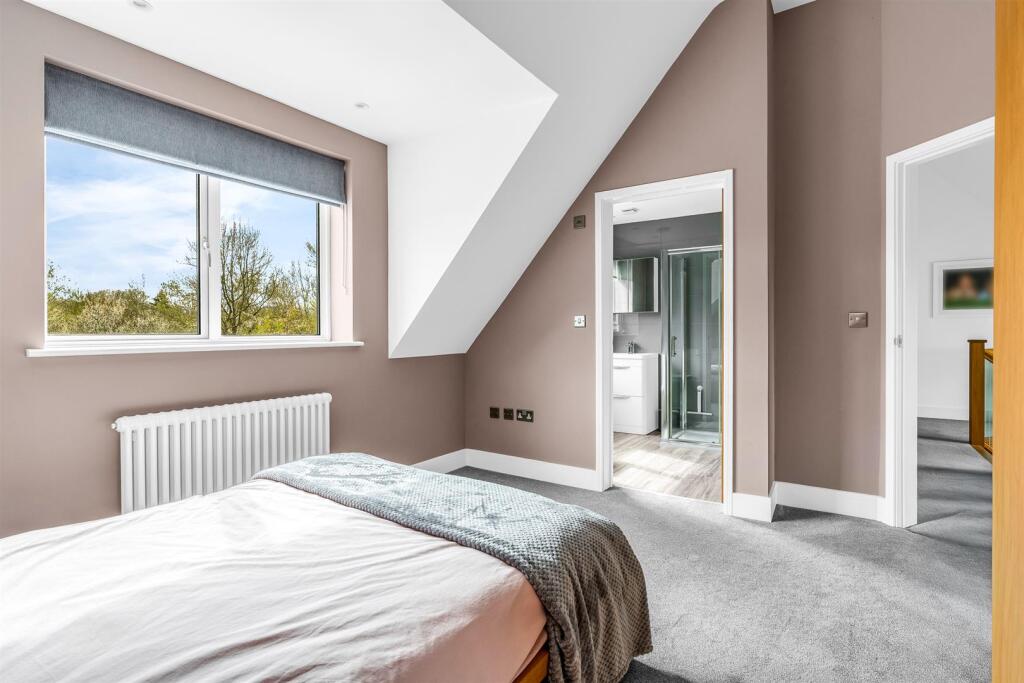 Additional image 23 of Burnham Green Road, Welwyn