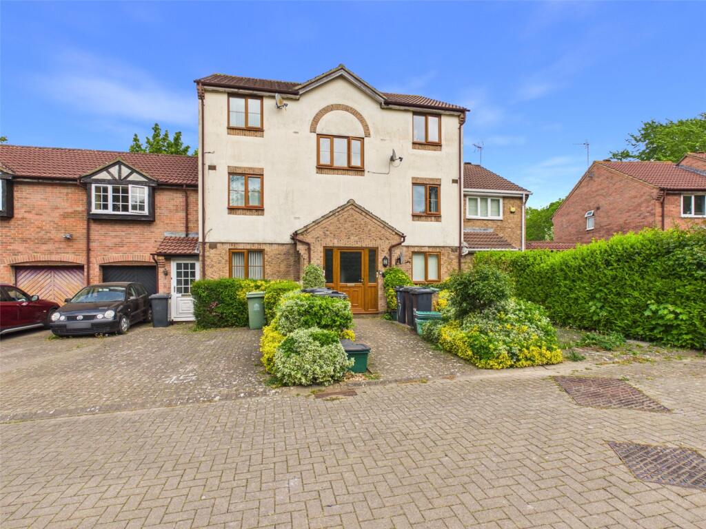 Main image of property: Buscombe Gardens, Hucclecote, Gloucester, Gloucestershire, GL3