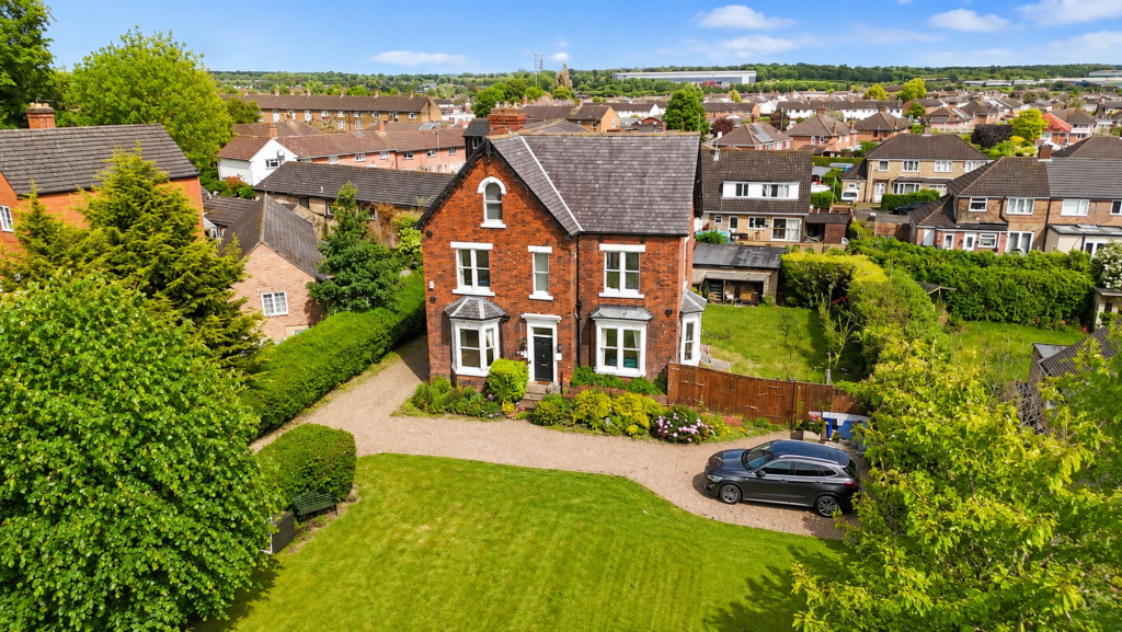 Main image of property: Middlefield Lane, Gainsborough, DN21