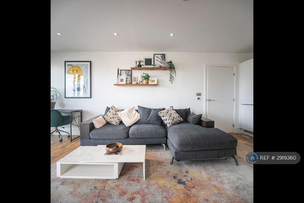 Main image of property: Leven Road, London, E14