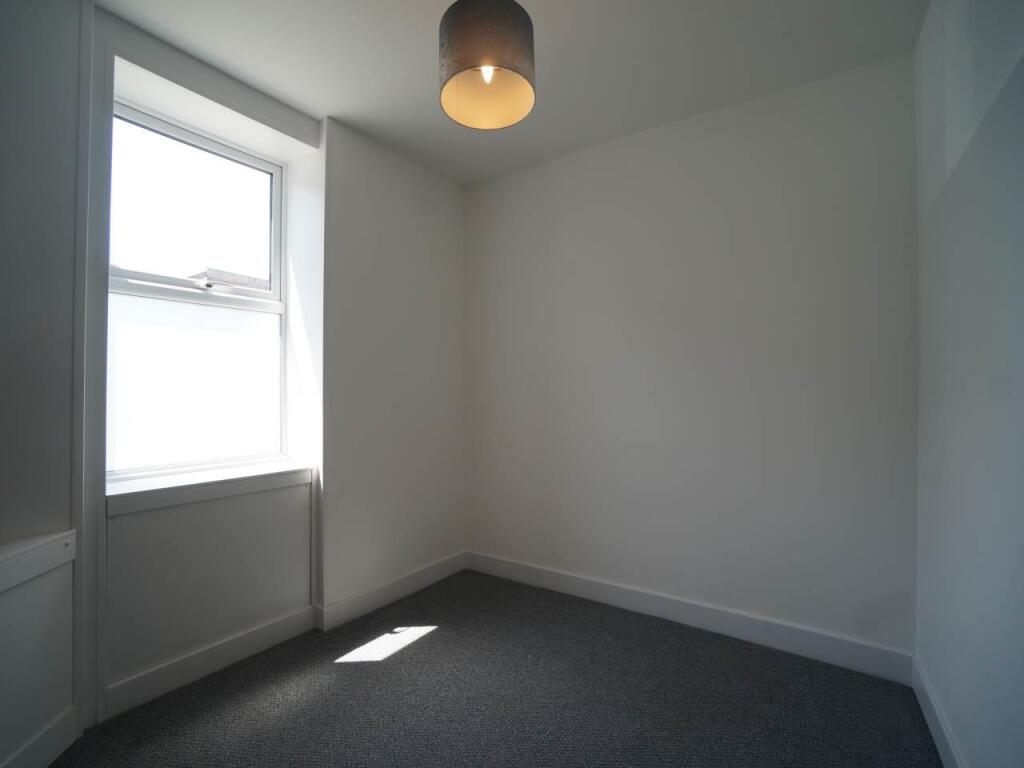 House in Bangor, Gwynedd - View 3