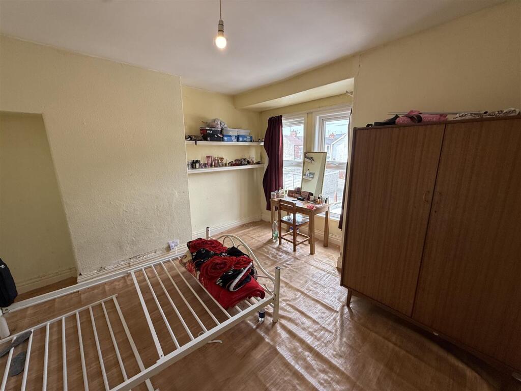 House in Hull, Kingston upon Hull - View 5