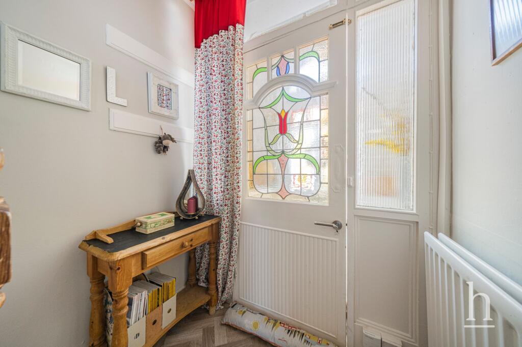 House in Hoylake, Meols - More