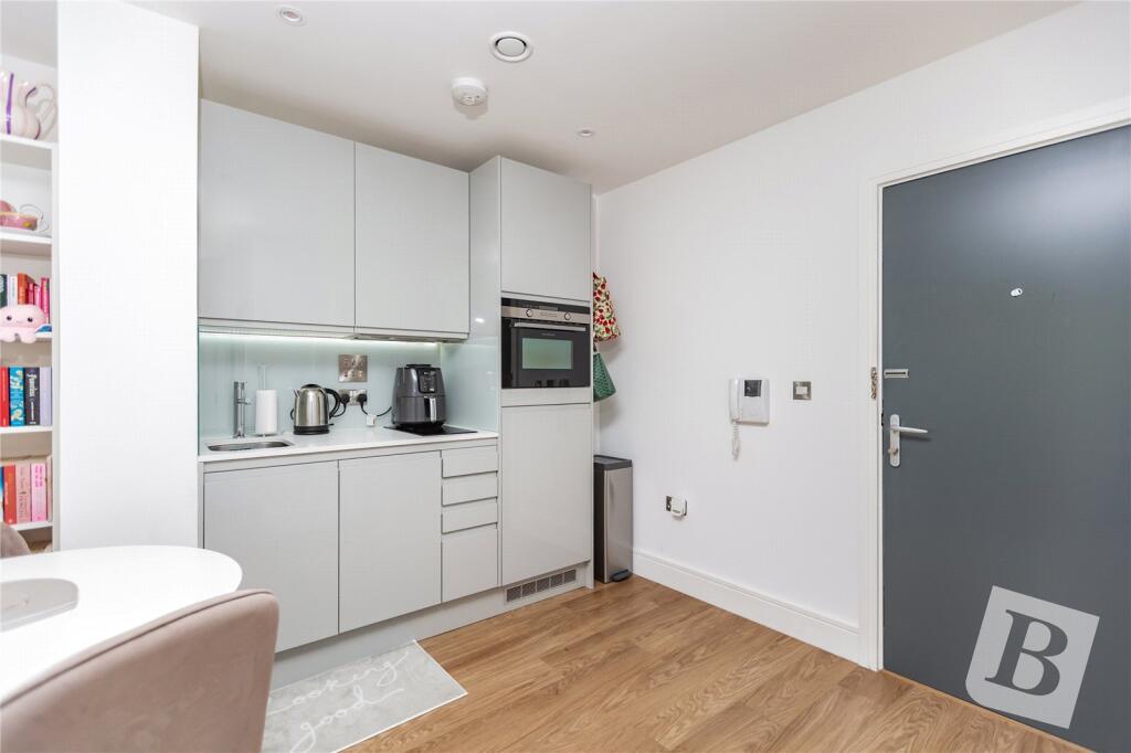 Apartment in London - View 4