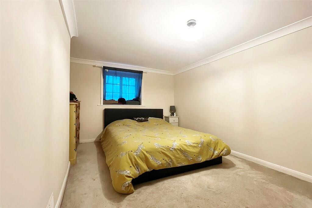 Norfolk Place, Littlehampton, West Sussex photo 4