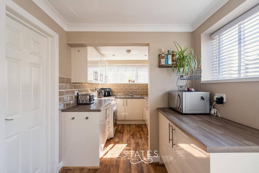 Prestatyn, Denbighshire, LL19 photo 4