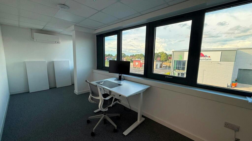 Unit 12 Office.jpg