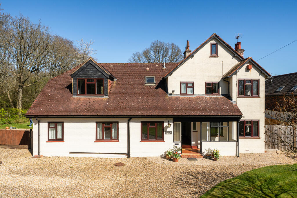 Main image of property: London Road, Hildenborough, TN11