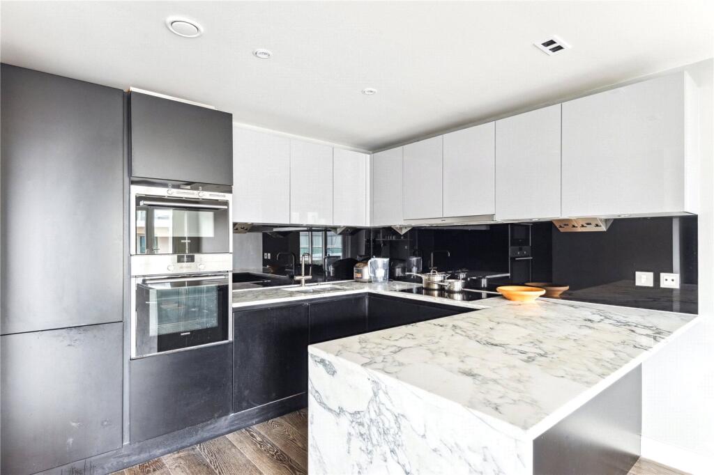 Apartment in London - View 4