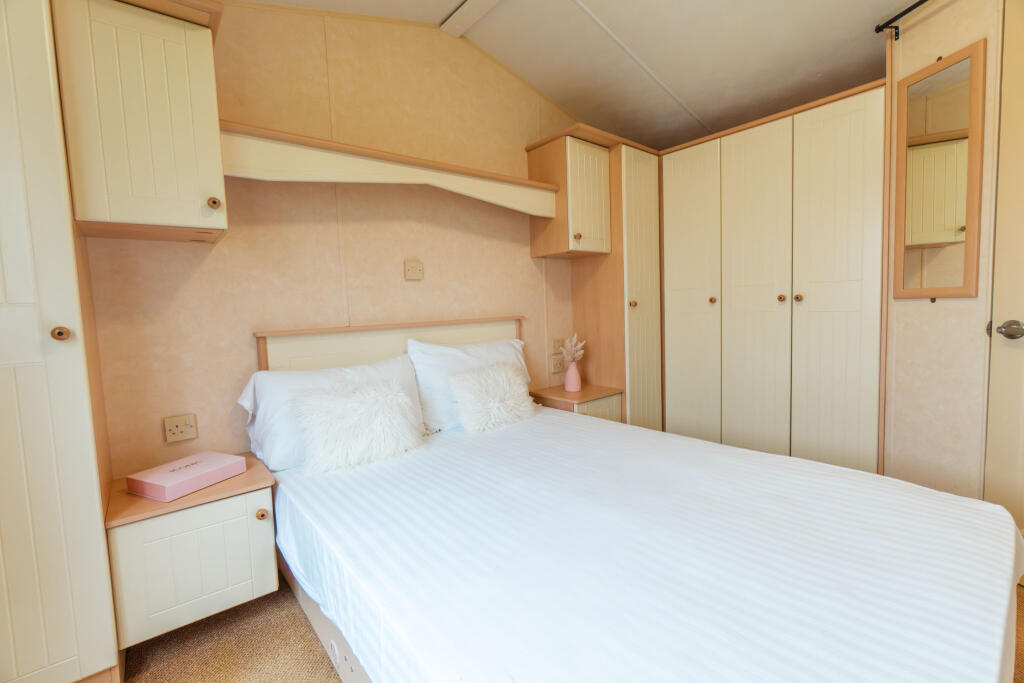 Willerby Richmond, Marine Holiday Park, Cefndy Road, Rhyl, Denbighshire, LL18 2HG photo 5