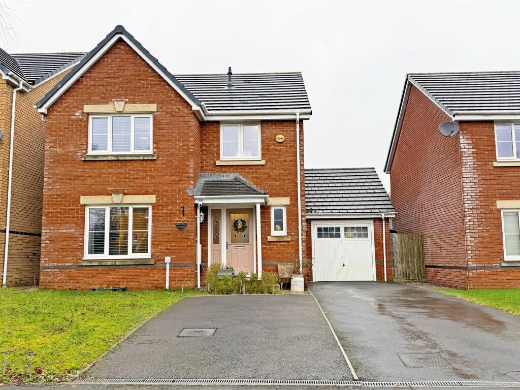 Main image of property: Clos Rhosyn, Llanharry, Pontyclun. CF72 9WH