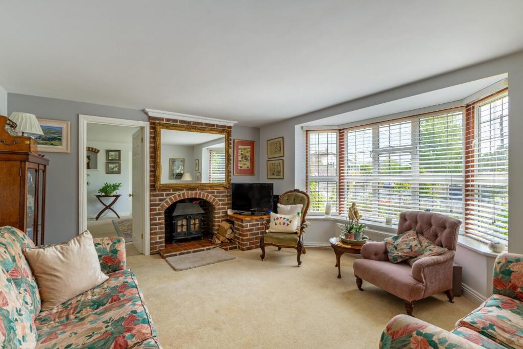 House in Dinton - View 3