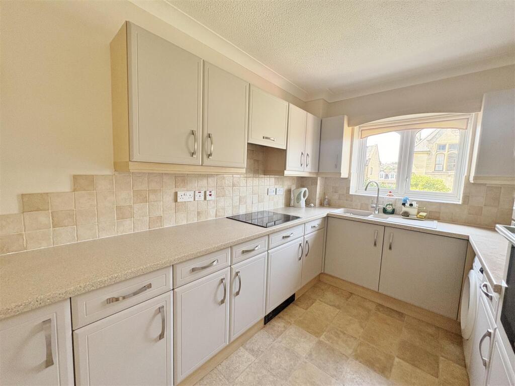 Fitzmaurice Place, Bradford-On-Avon photo 2