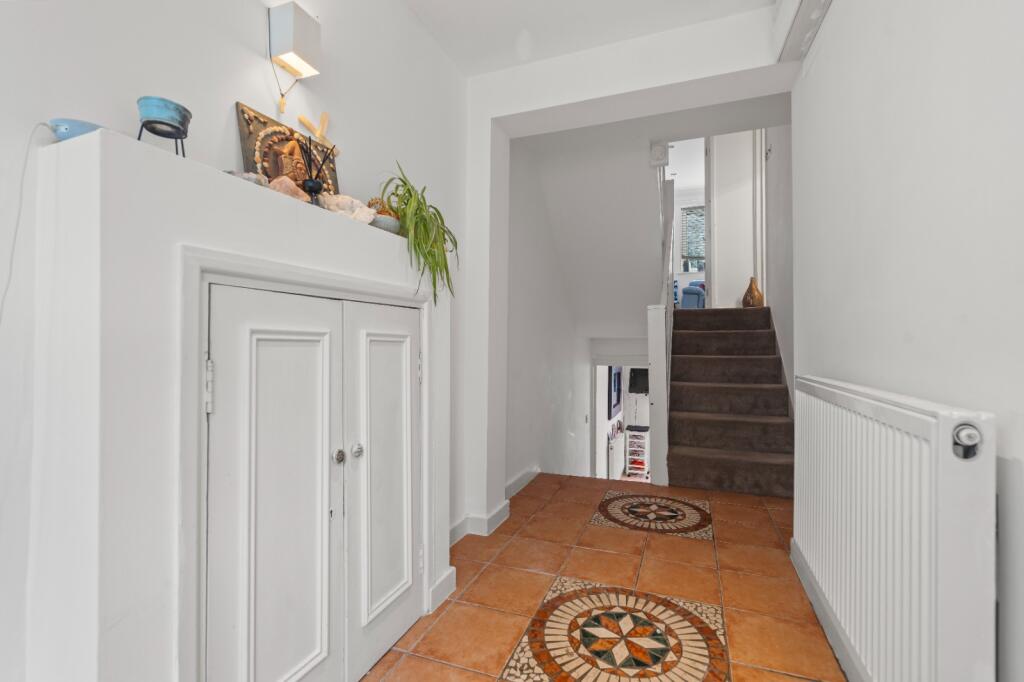 House in Hemel Hempstead - More
