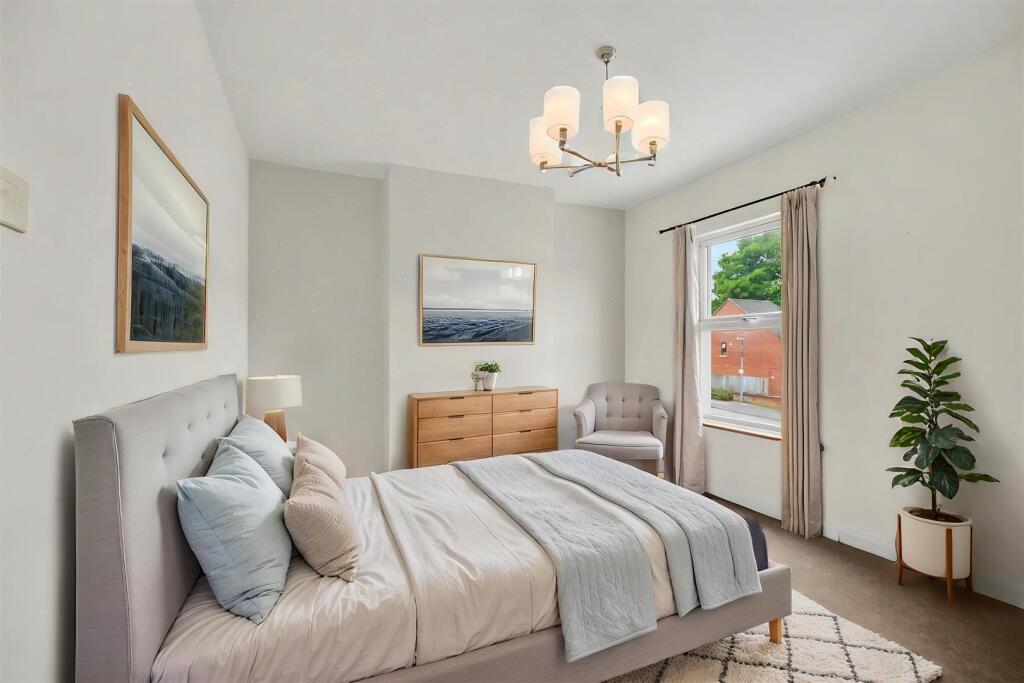 House in Nottingham, Stapleford - More