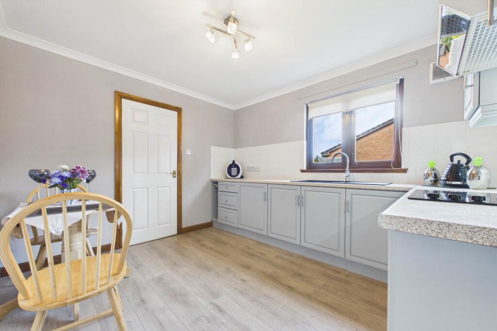House in Motherwell, South Lanarkshire - More