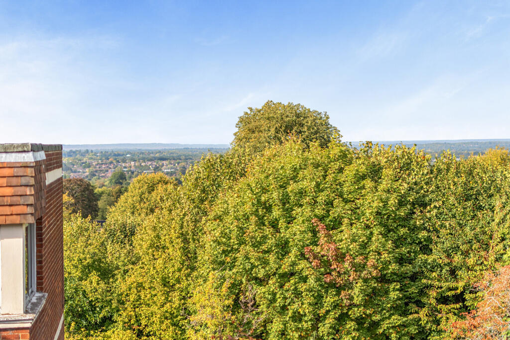 Apartment in Guildford, Surrey - View 2
