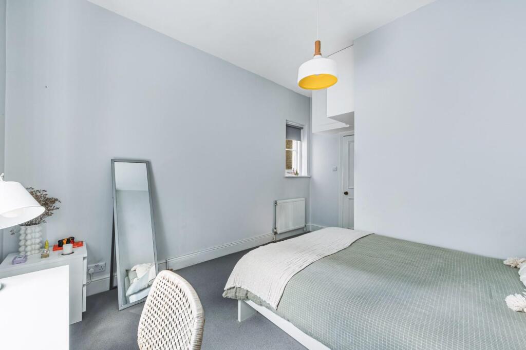 Apartment in London, West Kensington - More
