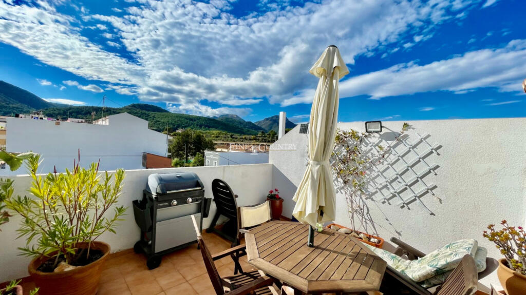 Main image of property: Valencia, Alicante, Jalon