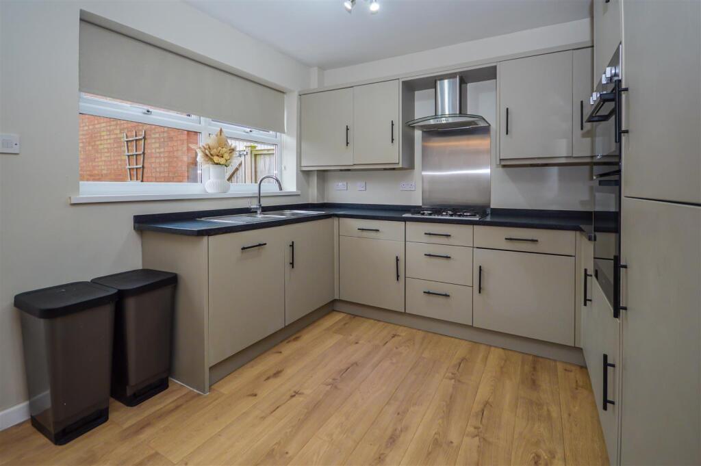 Kingsway Court, Ossett photo 2