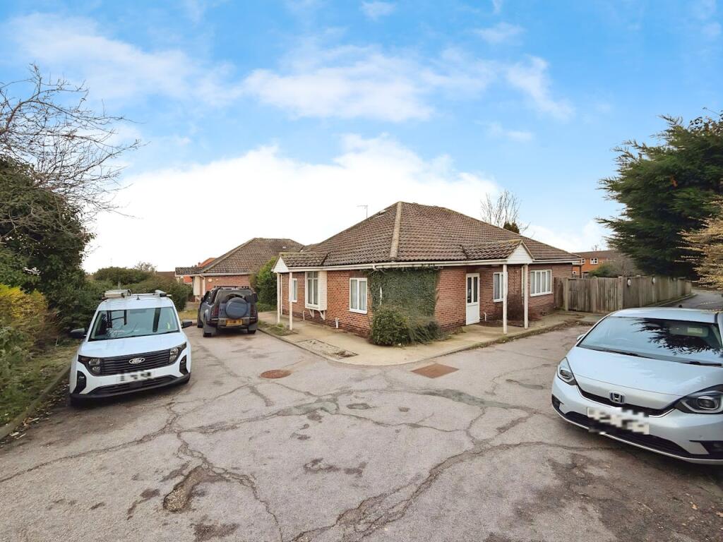 Main image of property: 230 Mountnessing Road, Billericay, CM12 0EH