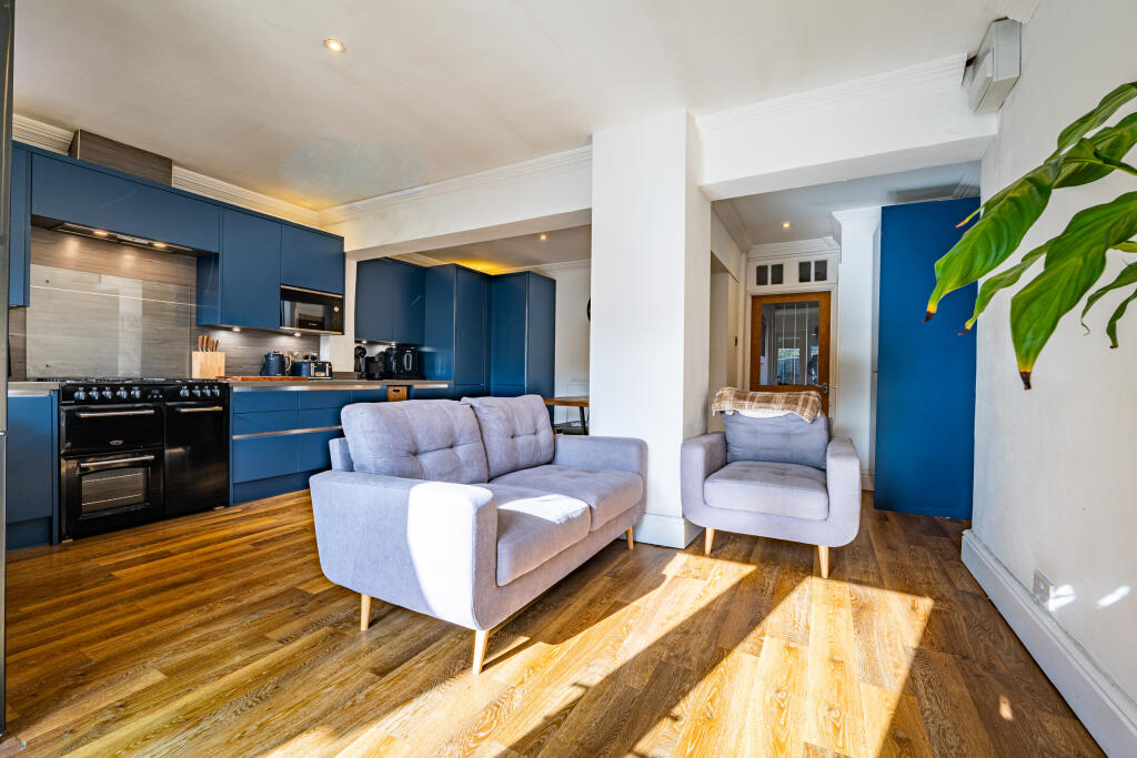 House in South Kesteven, Cherry Orchard, Grantham - View 3