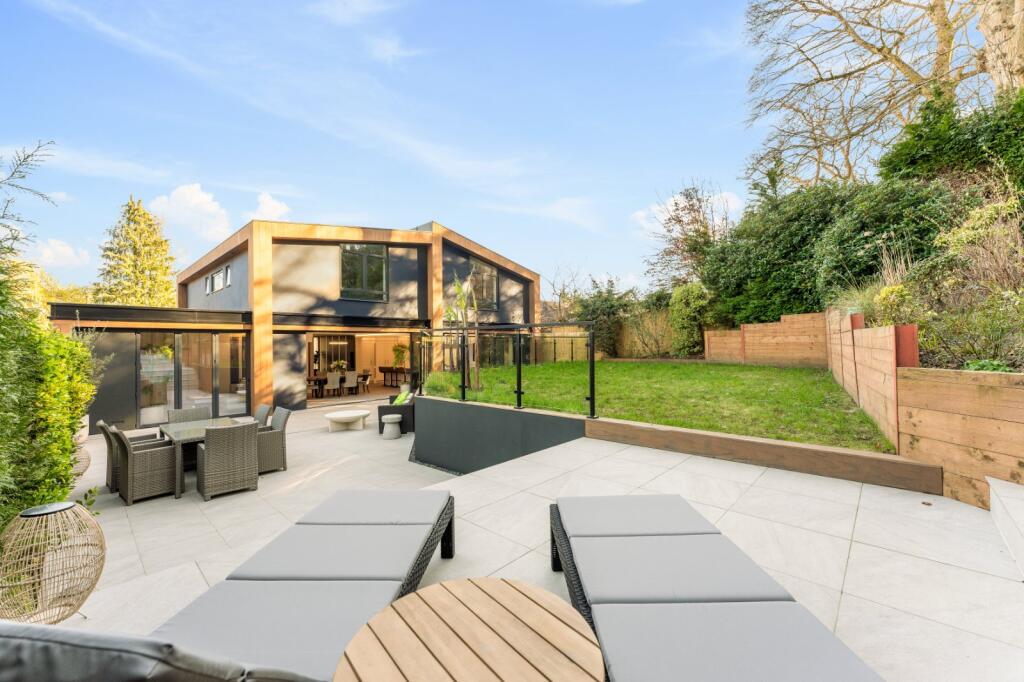 House in Bournemouth, Colehill - View 5