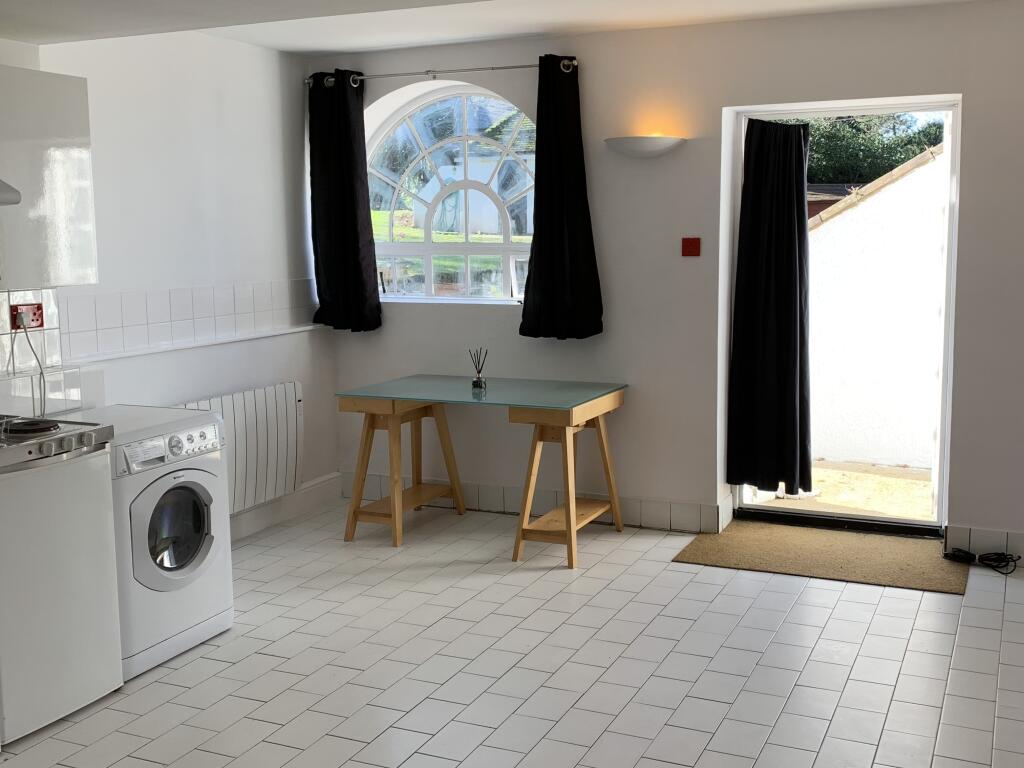 Apartment in Brighton - View 4