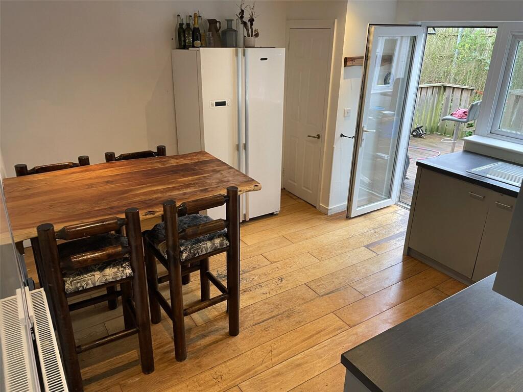 Apartment in Wokingham - View 4