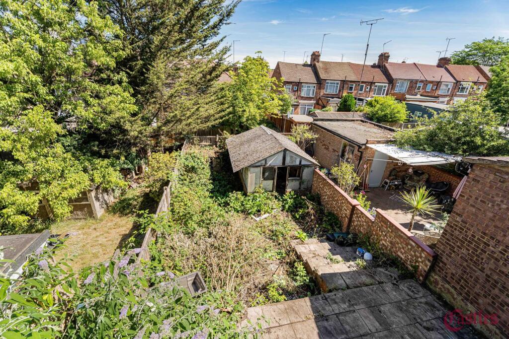 Tewkesbury Terrace, London, N11 - View 3
