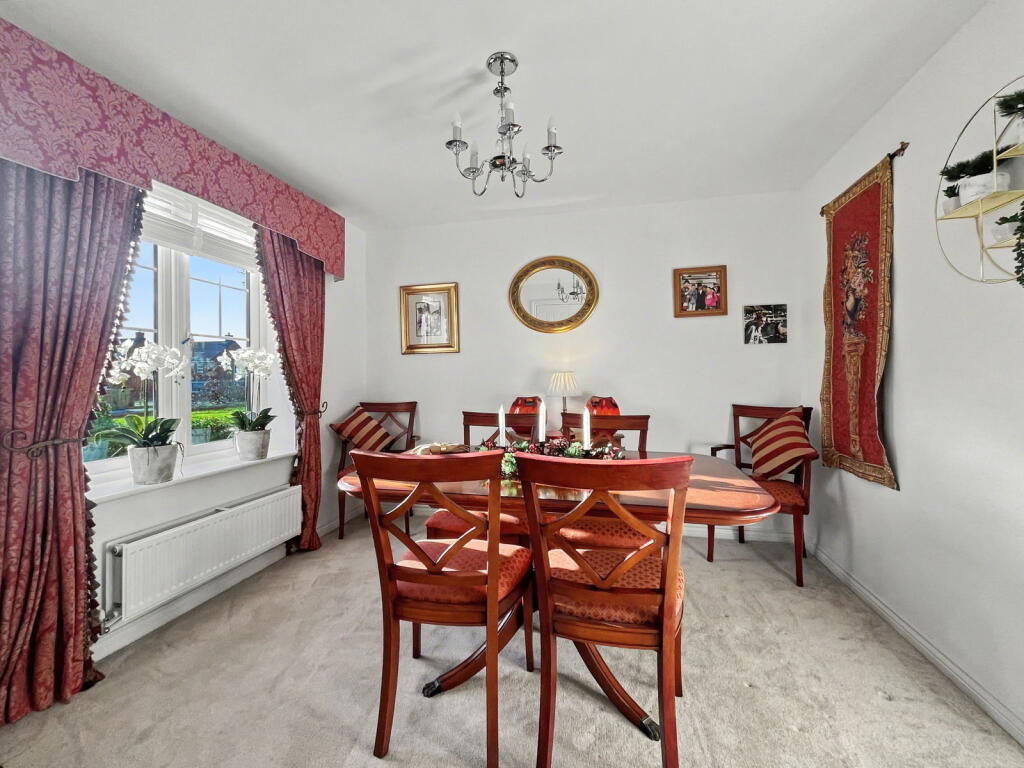 Oak Tree Road, Stokesley photo 3