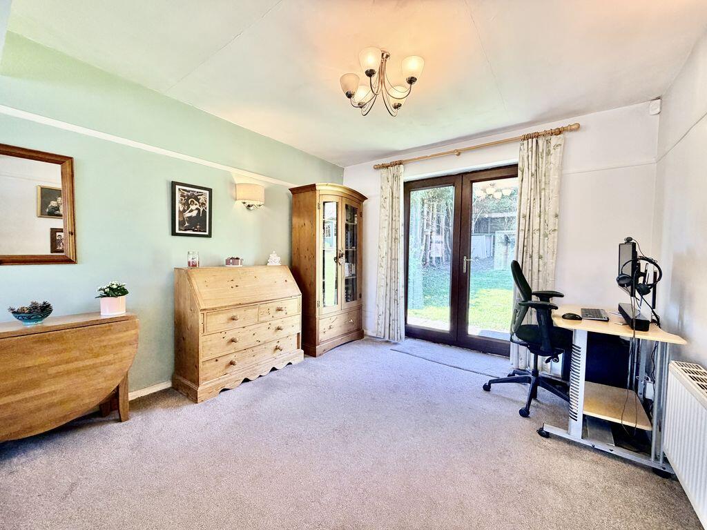House in Loudwater, Chepping Wycombe - View 5