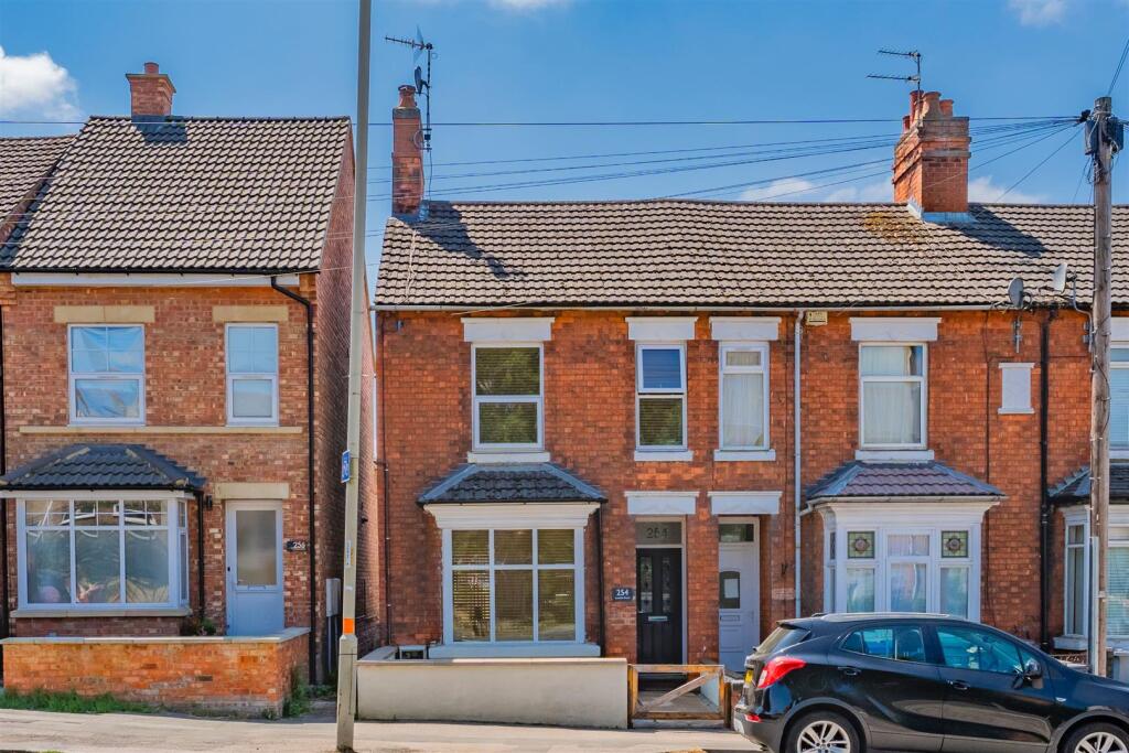 Main image of property: NN15 - London Road, Kettering