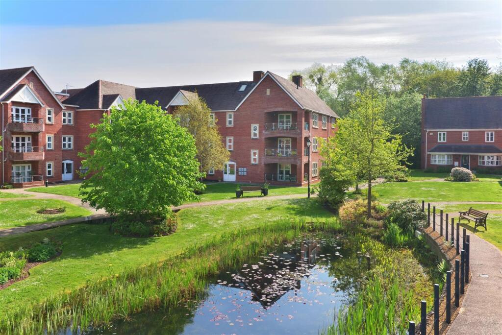 3-bed flat on Woodfield Gardens, Belmont, Hereford, £317,500