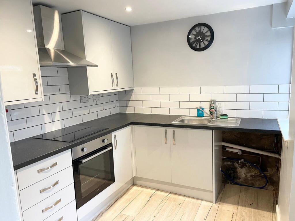 House in Lancaster, Dalton Town with Newton - View 2