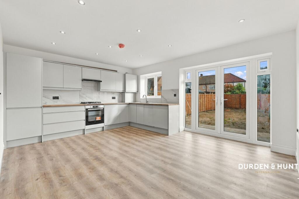 House in Romford - View 3